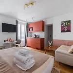 Grand Studio Refait A Neuf Paris 16 - 4P